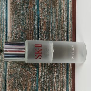 SK II facial treatment essence